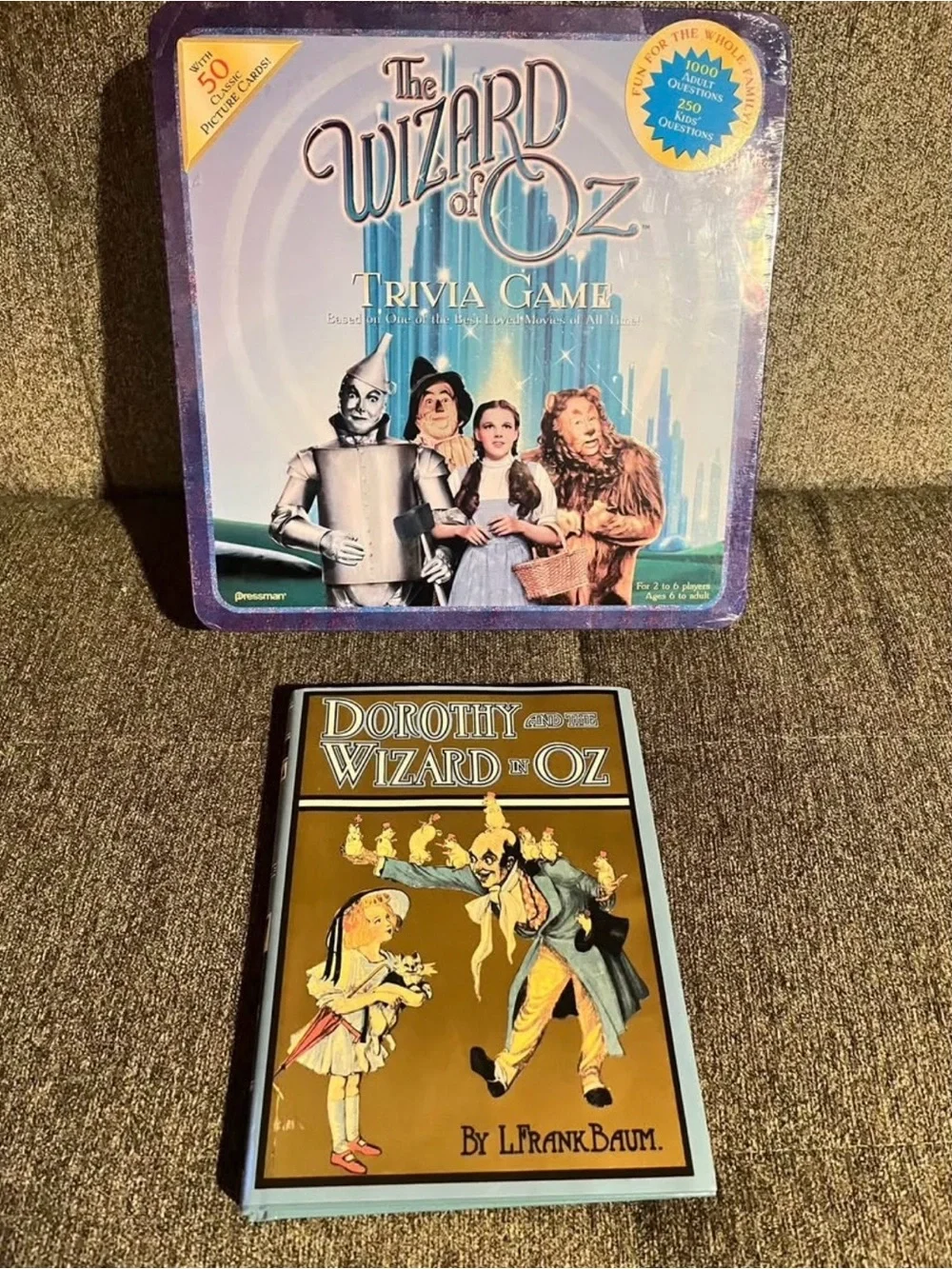 Vintage Collectible The Wizard of Oz Trivia Game and book